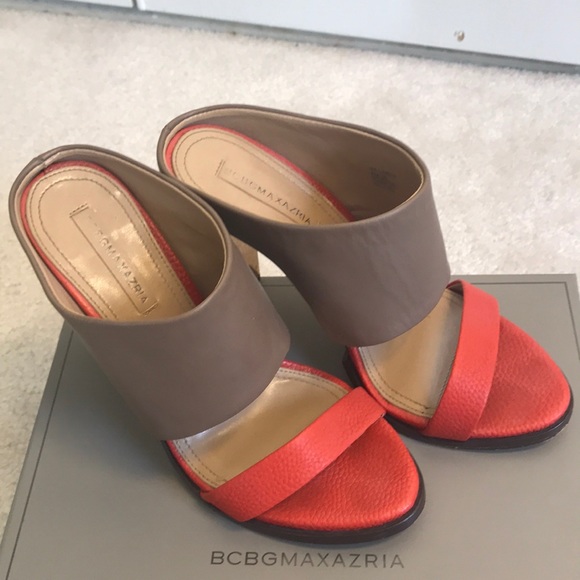 BCBG Color block Leather Sandal - Picture 2 of 6